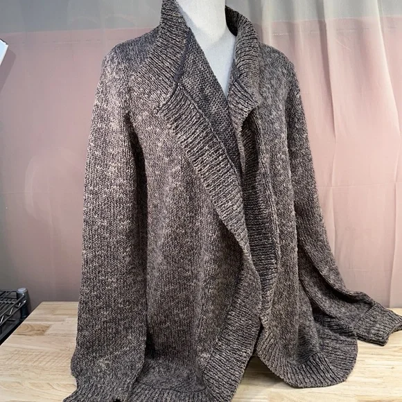 CAbi Cardigan Open Front Rounded Bottom - Picture 2 of 9